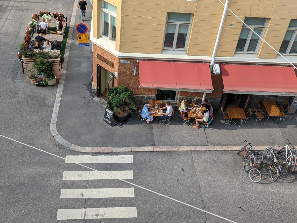Laivurinkatu 35 *